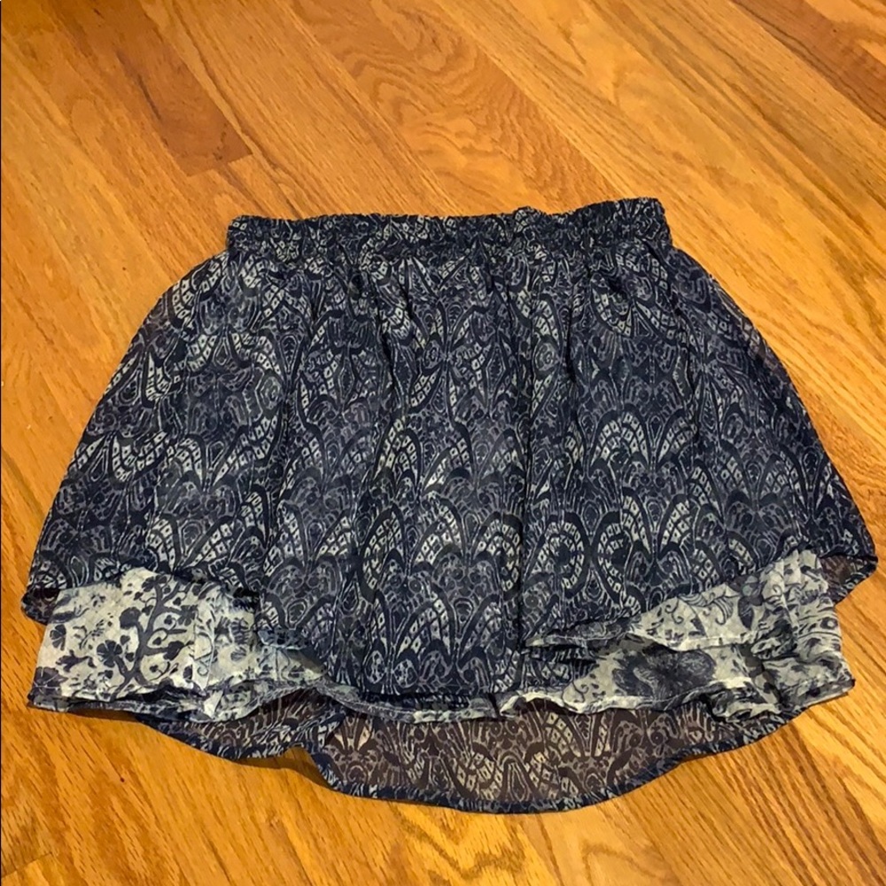 Converse thin patterned skirt